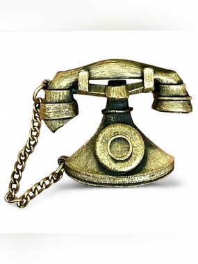 JJ Jonette Jewelry Vintage Rotary Telephone Brooch Pin Gold Tone Chain Dangle